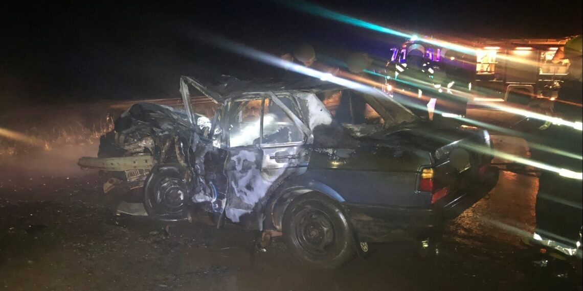 Falleció al incendiarse su auto tras un choque