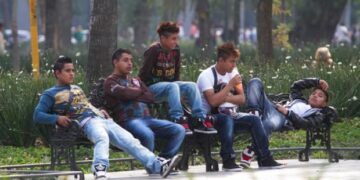 Argentina, entre los países con más jóvenes que no estudian ni trabajan