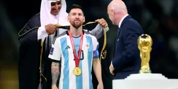 Ofrecieron una millonaria cifra por la túnica que utilizó Lionel Messi al levantar la Copa del Mundo