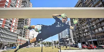 El “Dibu” Martínez tiene una gigantografía en Mar del Plata donde recibirá un homenaje
