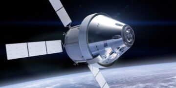 La cápsula espacial Orion inició su regreso a la Tierra tras sobrevolar la Luna