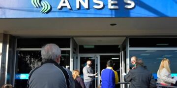 Nuevo bono para jubilados y pensionados en enero: quiénes lo cobran