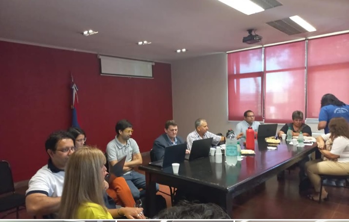 Docentes acordaron aumento salarial para enero