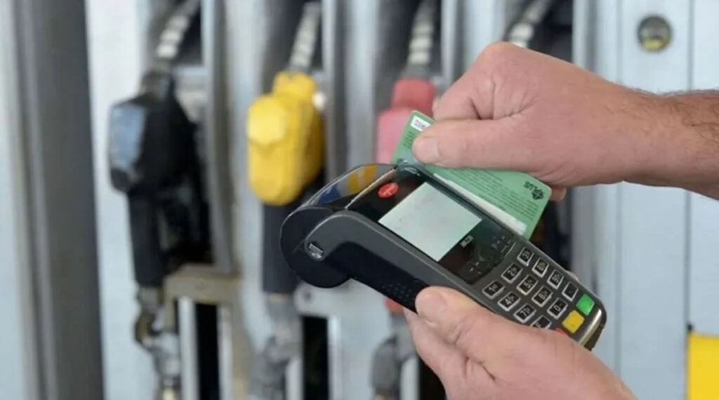 Suspenden pagos con tarjetas de crédito en estaciones de servicio: por qué y desde cuándo