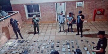 Atraparon a dúo que robó 140 placas de las tumbas del cementerio de Cerro Azul