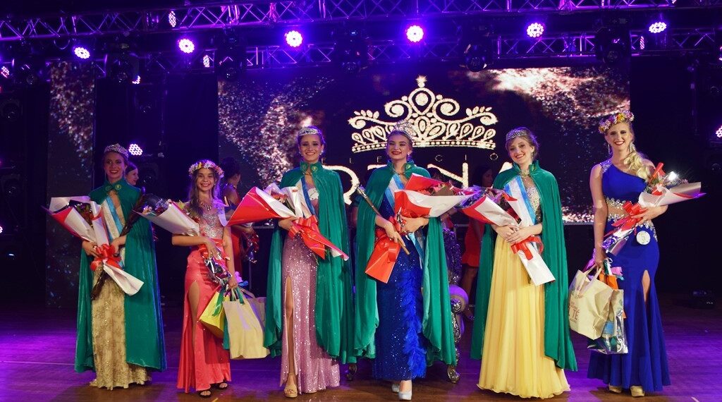 Campo Viera Coronó a su Reina Nacional del Té