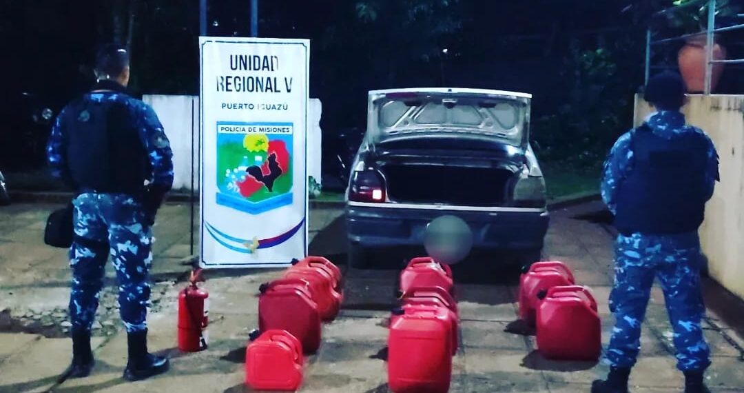 Incautaron bidones de combustible que eran transportados en un auto con el tanque adulterado en Iguazú