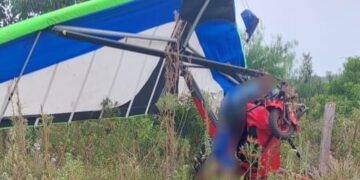Falleció un hombre al caer con el ala delta a motor en el que volaba