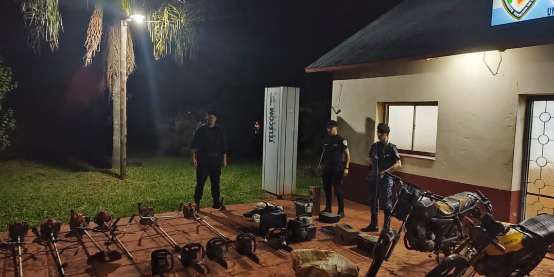A través de operativos nocturnos recuperaron desmalezadoras y motosierras robadas a vecinos de Villa Bonita