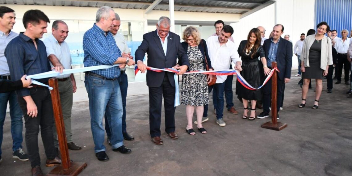 Inauguraron la primera planta de pinturas que usa nanotecnología en Posadas