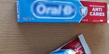 Intentó ingresar marihuana para un detenido en una pasta dental y fue descubierto por la guardia policial