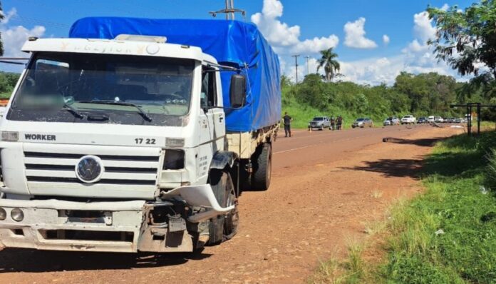 Wanda: una motociclista falleció tras colisionar contra un camión