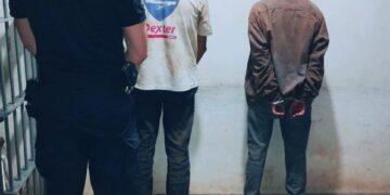 Tras una persecución arrestaron a dos delincuentes que encapuchados y armados habían asaltado a una pareja