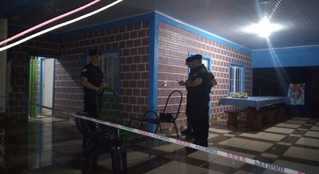 Importante operativo en Colonia Aurora para capturar a un asaltante que robó a mano armada en una vivienda