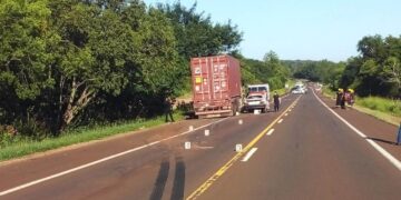 Choque entre un coche y un camión dejó un fallecido en la Ruta 4