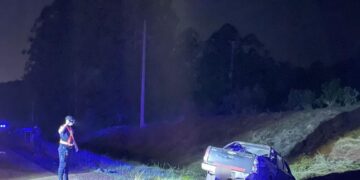 Falleció un hombre tras despistar con su camioneta