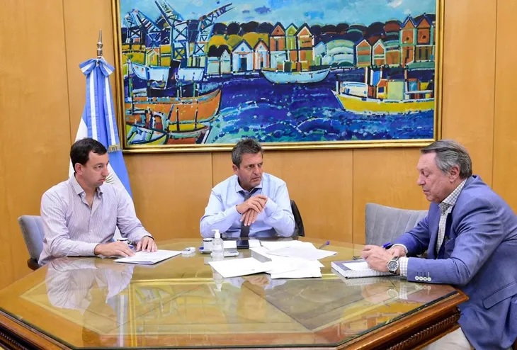 El Gobierno pidió a la Justicia investigar el apagón y habló de “intencionalidad” en el incendio