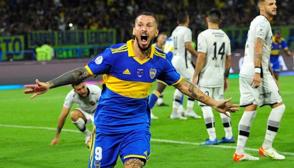 Boca goleó a Patronato con un triplete de Benedetto y se quedó con la Supercopa