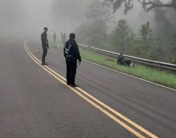 Motociclista resultó lesionado tras atropellar una vaca sobre la Ruta Costera 2