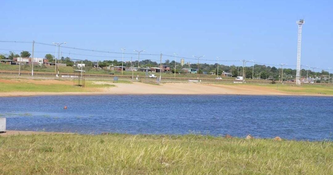Encontraron el cuerpo de un hombre flotando en la playita de Fátima en Garupá
