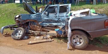 Falleció un hombre tras un choque entre una camioneta y un camión
