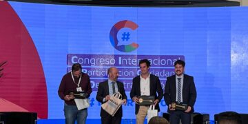Ante expertos internacionales presentaron el modelo de descentralización y participación ciudadana de Posadas