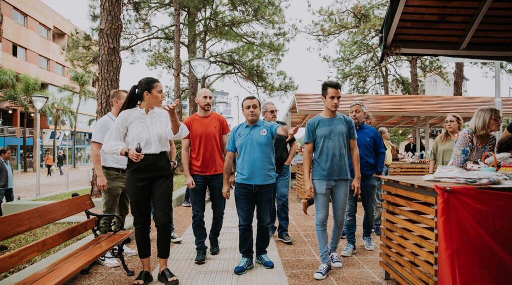 El Gobernador inauguró en Oberá y Cerro Azul infraestructura destinada al deporte de alto rendimiento y recorrió obras viales