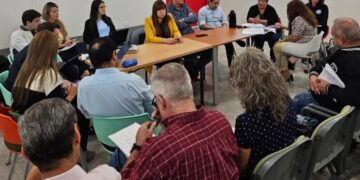 El Gobierno provincial y gremios docentes acordaron un nuevo aumento salarial