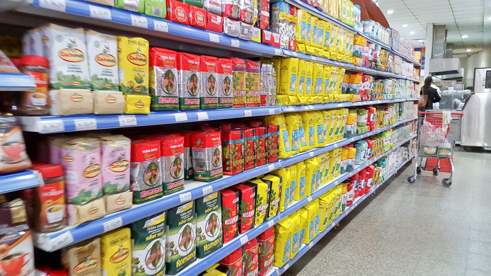 La leche y la yerba, al tope de los productos que más aumentaron