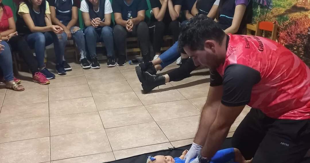 “Posadas Reanima”, brindan capacitaciones en primeros auxilios y RCP