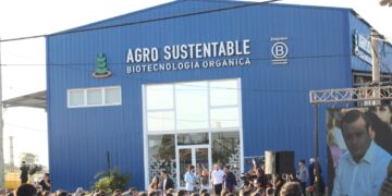 Pusieron en marcha la fábrica de bioinsumos Agro Sustentable, que buscará sustituir los agrotóxicos