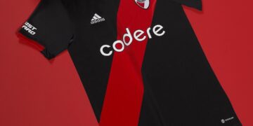 River Plate presentó su nueva camiseta inspirada en los ‘90 y 2000