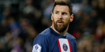 Los fanáticos del PSG volvieron a silvar a Messi en medio de rumores de regreso al Barcelona