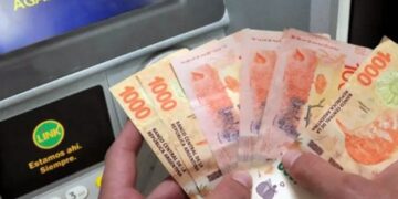 El Gobierno provincial acordó un nuevo aumento salarial para empleados públicos