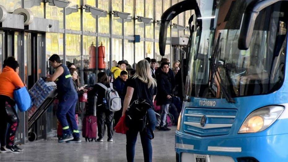 Fin de semana largo: más de 900 mil turistas viajaron por diferentes puntos del país