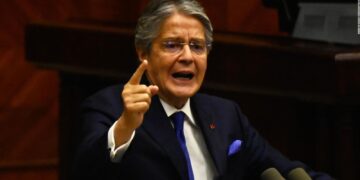 El Presidente de Ecuador disolvió el congreso y convocó a elecciones anticipadas