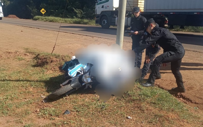 Motociclista murió tras despistar sobre la ruta 12 en Gobernador Roca