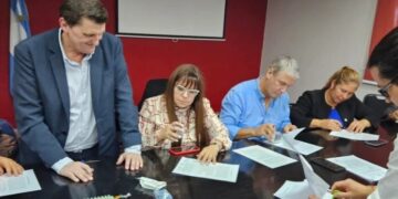 El Gobierno provincial y los gremios docentes acordaron aumentos salariales