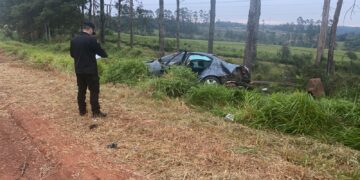 Un hombre murió tras despistar y volcar con su automóvil