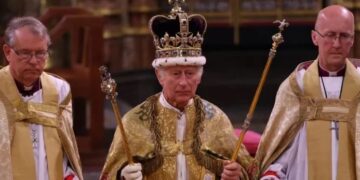 Carlos III fue coronado rey de Reino Unido: “Dios salve al Rey”