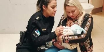 Hallaron un bebé abandonado frente a una Escuela de San Pedro