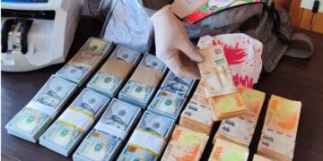 Interceptaron una camioneta que circulaba con más de 80 mil dólares sin aval legal