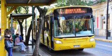 Tras conciliación obligatoria se suspendió el paro de colectivos previsto para hoy