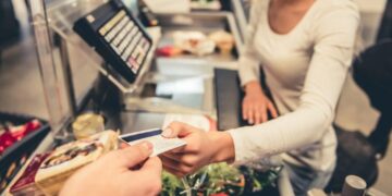 El 64% de los hogares financian sus compras de alimentos y medicamentos