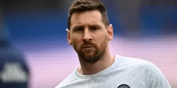 El PSG mostró a Messi con su nueva camiseta mientras hablan de una operación Inter Miami-Barcelona