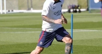 Lionel Messi volvió a los entrenamientos luego de que el PSG le levantara la sanción