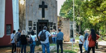 Vuelve el paseo guiado por el Cementerio La Piedad