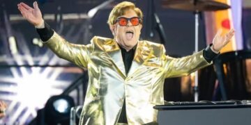 Elton John dio su último concierto en Reino Unido y marcó récord de audiencia