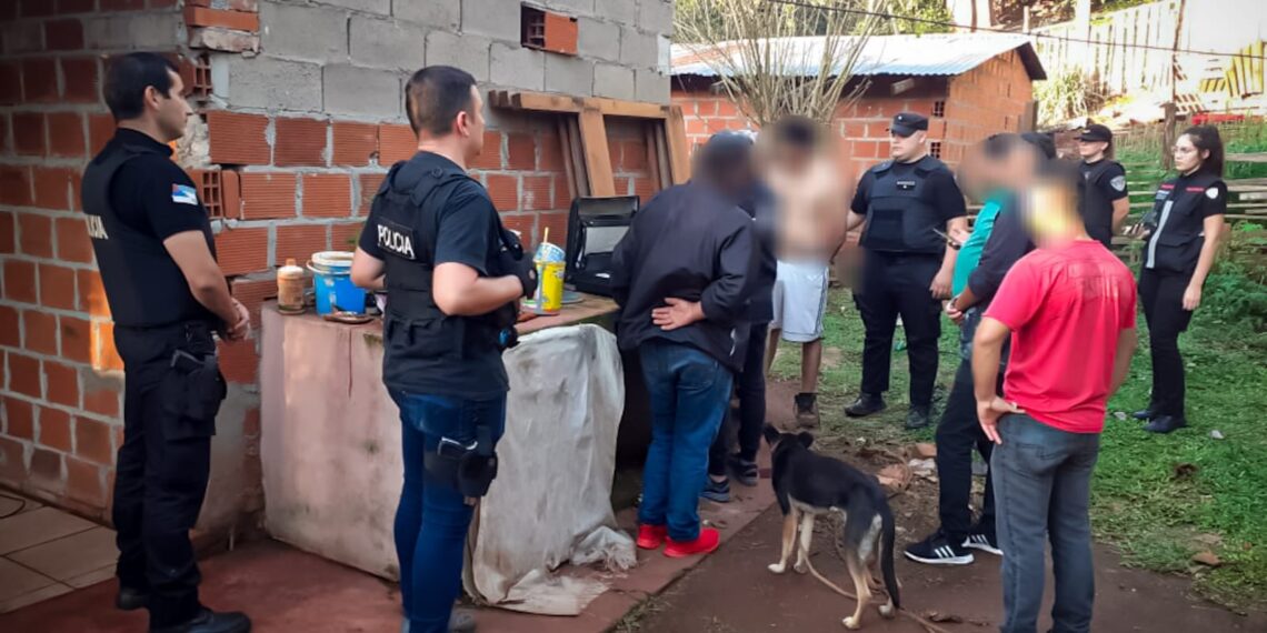 Desbarataron una banda dedicada a la venta de objetos robados por redes sociales