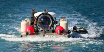 Continúa contrarreloj la búsqueda del submarino que exploraba los restos del «Titanic»